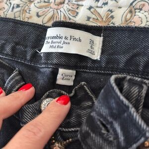 Abercrombie Midrise Barrel Jeans